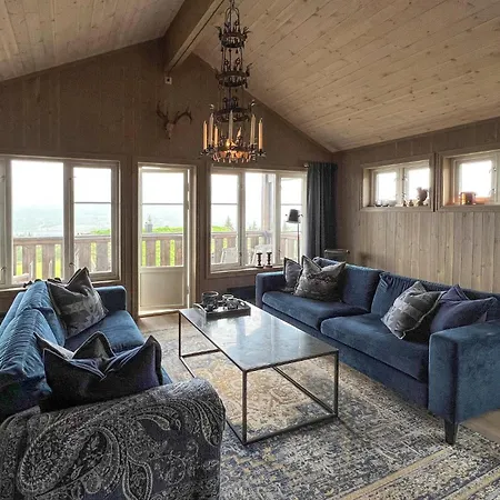 Holiday home Gorgeous In With House A Mountain View